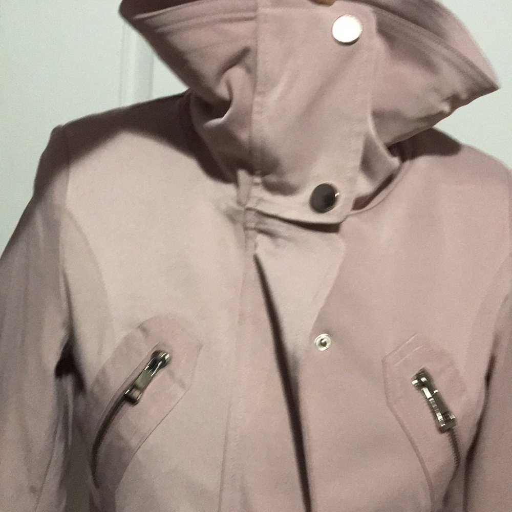 Women’s Jacket - Picture 4 of 6
